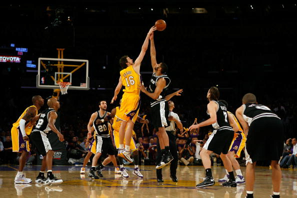 掘金约基奇豪取三双末节爆发