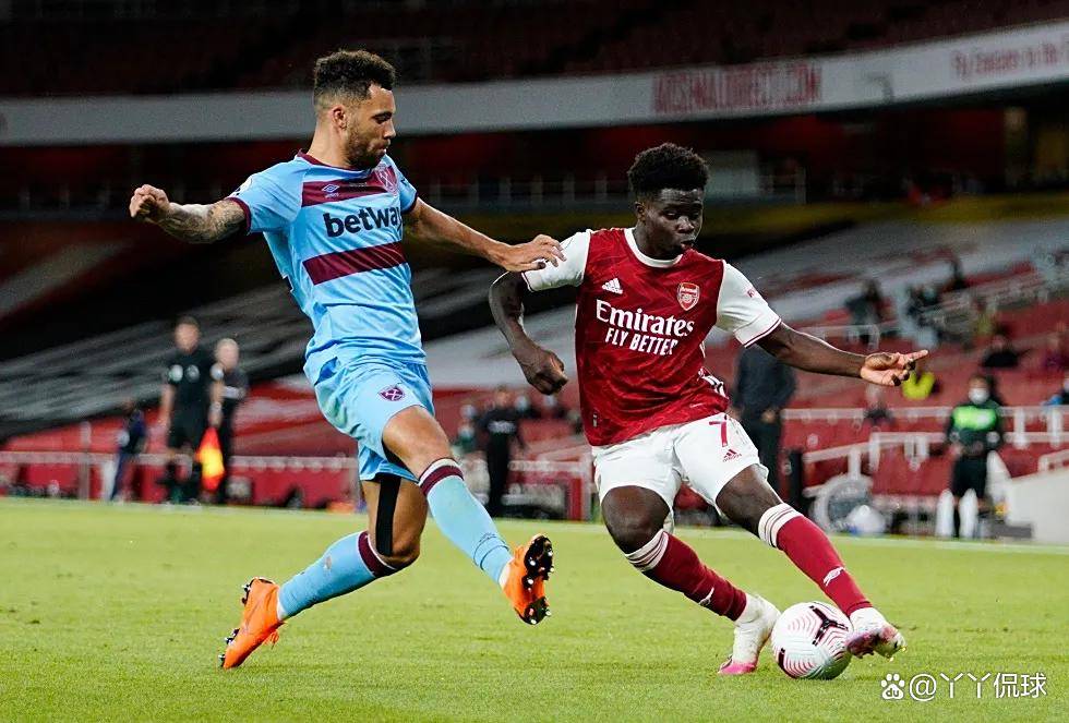 网球ATP年终总决赛：奥热-阿利亚西姆胜兹韦列夫